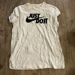 Nike tee